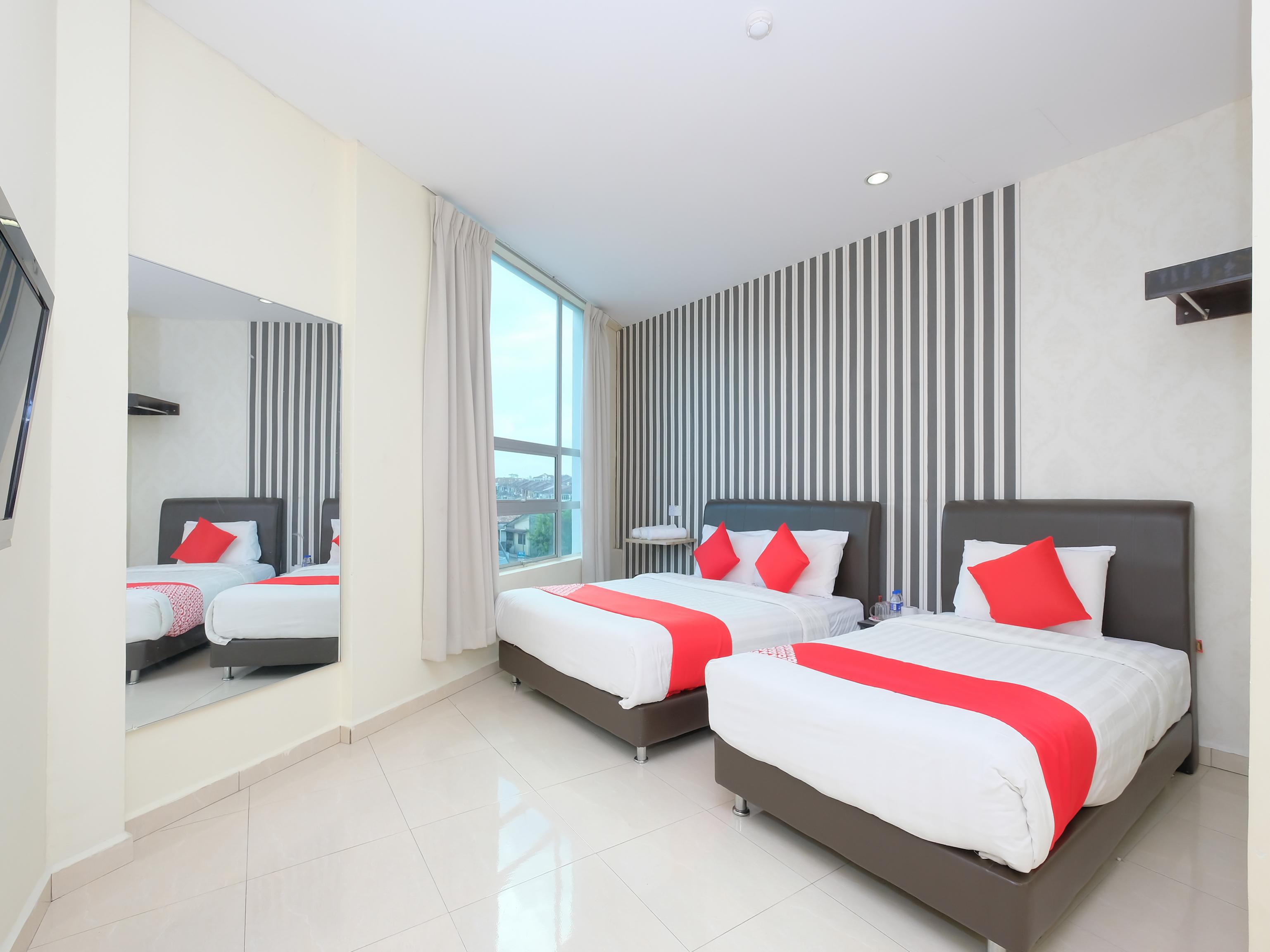 Oyo 89493 Q Hotel Mentakab Mentekab المظهر الخارجي الصورة